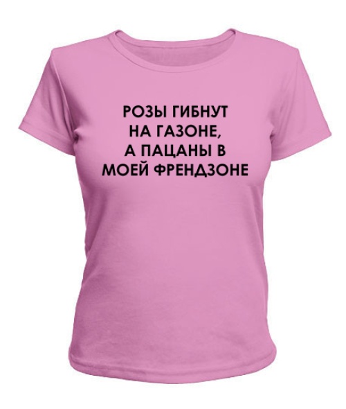 Женская футболка Розы гибнут на газоне